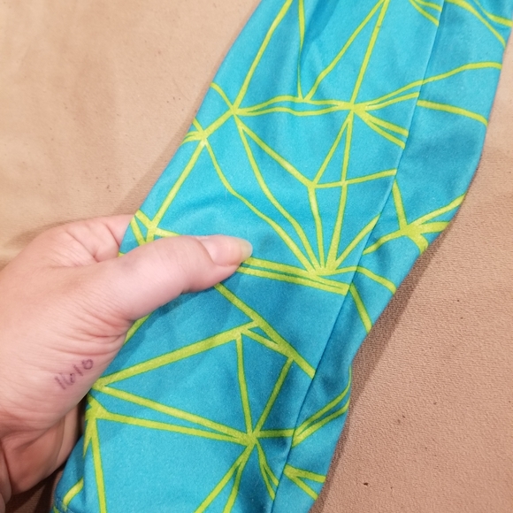 Two Active Workout Pullover Jackets - Picture 6 of 7